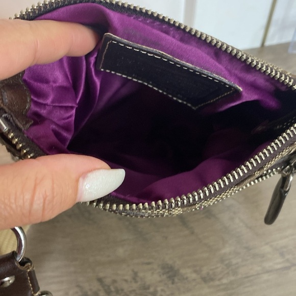 Coach - Brown Tan classic Cs Crossbody Bag - purple interior - Picture 5 of 5